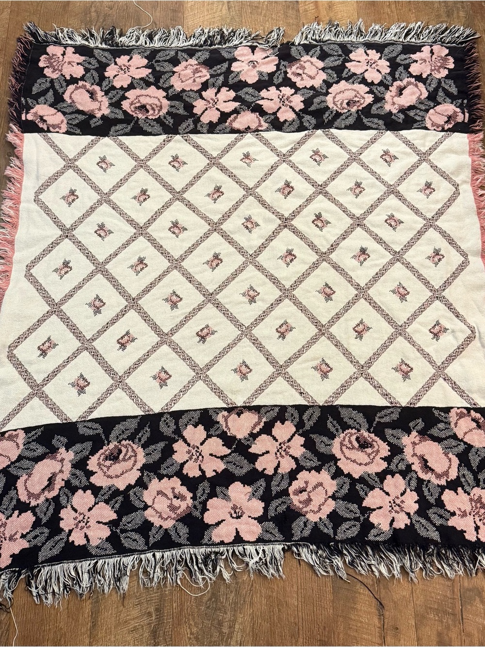 Vintage Fieldcrest  Floral Diamond Throw Blanket - Pink and Cream
